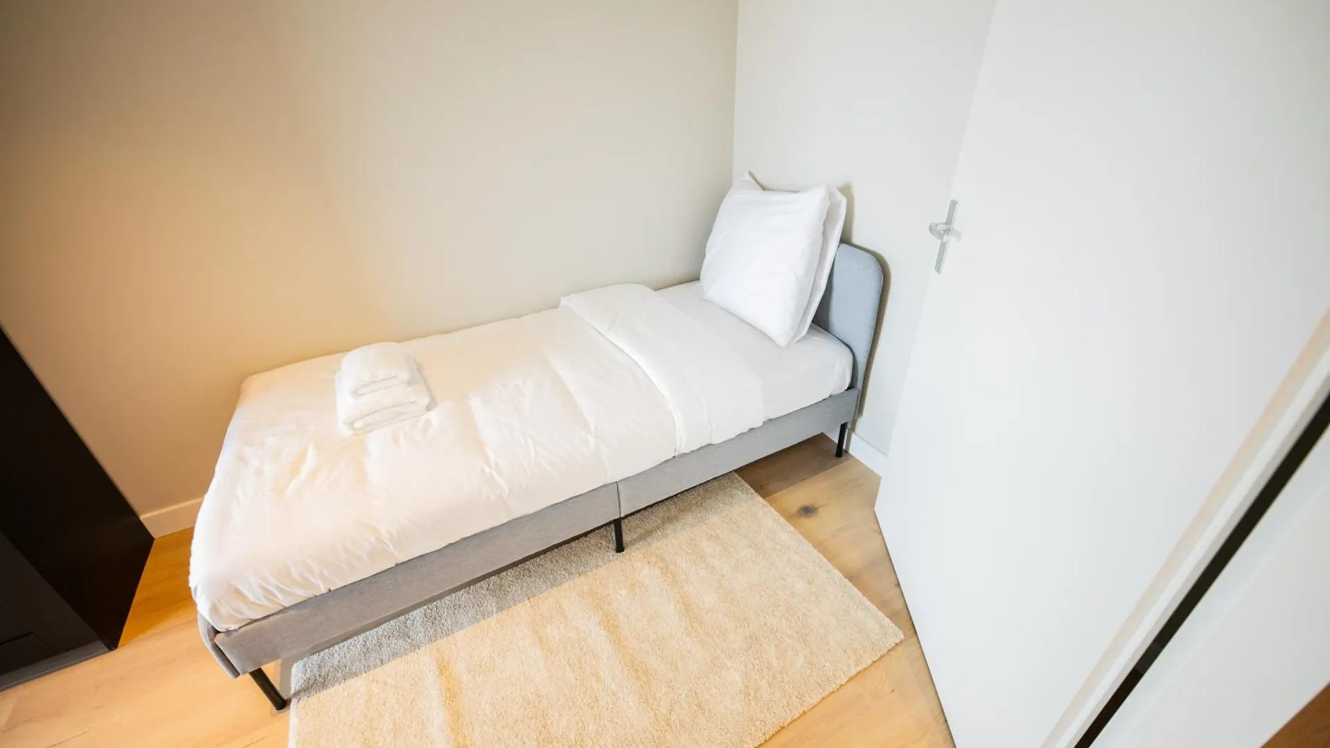 2E 3E Pijnackerstraat Apartment Rotterdam