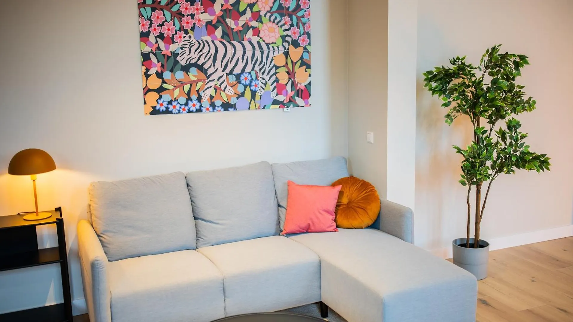 2E 3E Pijnackerstraat Apartment Rotterdam
