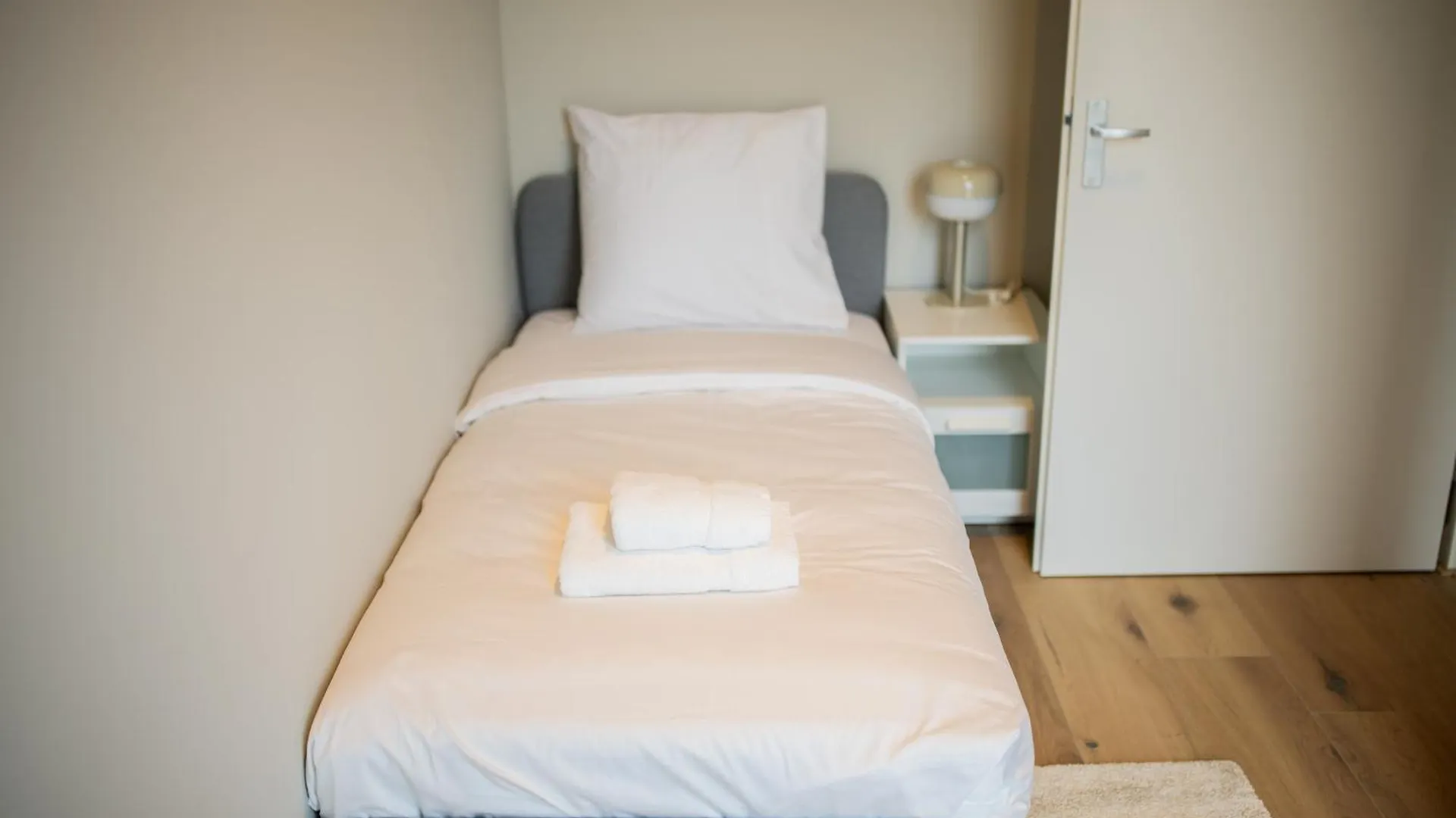 2E 3E Pijnackerstraat Apartment Rotterdam