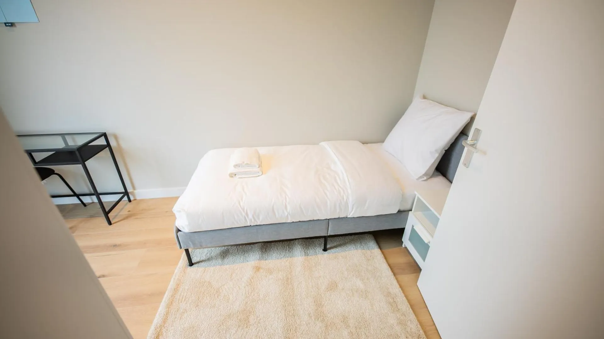 2E 3E Pijnackerstraat Apartment Rotterdam