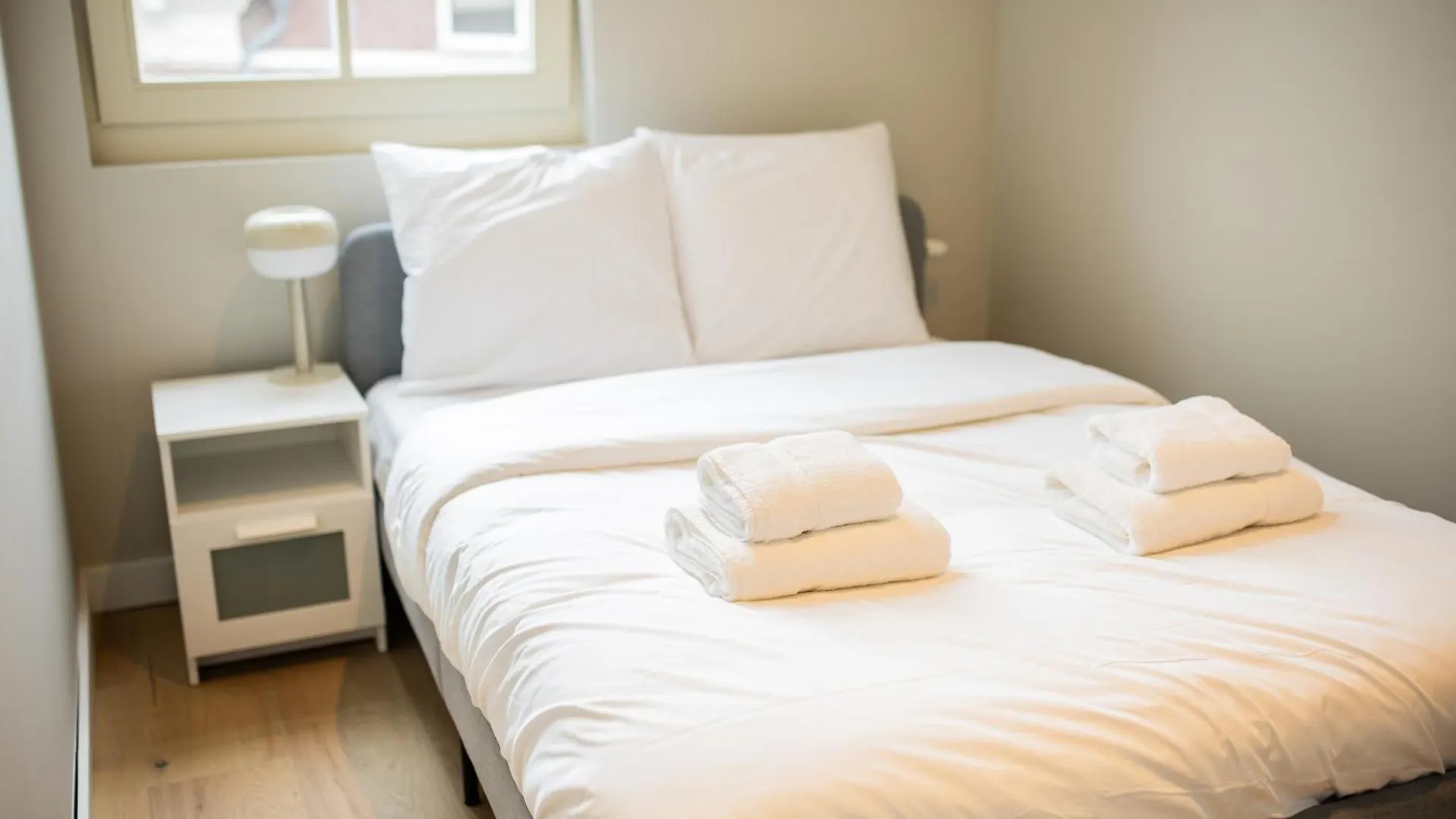 2E 3E Pijnackerstraat Apartment Rotterdam